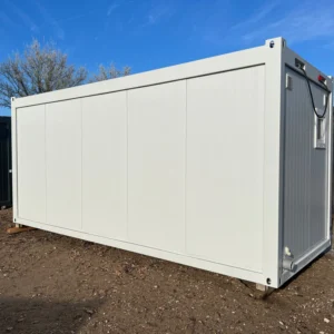 Modulo Sanitario 6×2,44 m con 5 WC